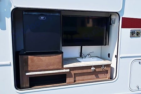 2020 Winnebago INTENT 29L photo 5