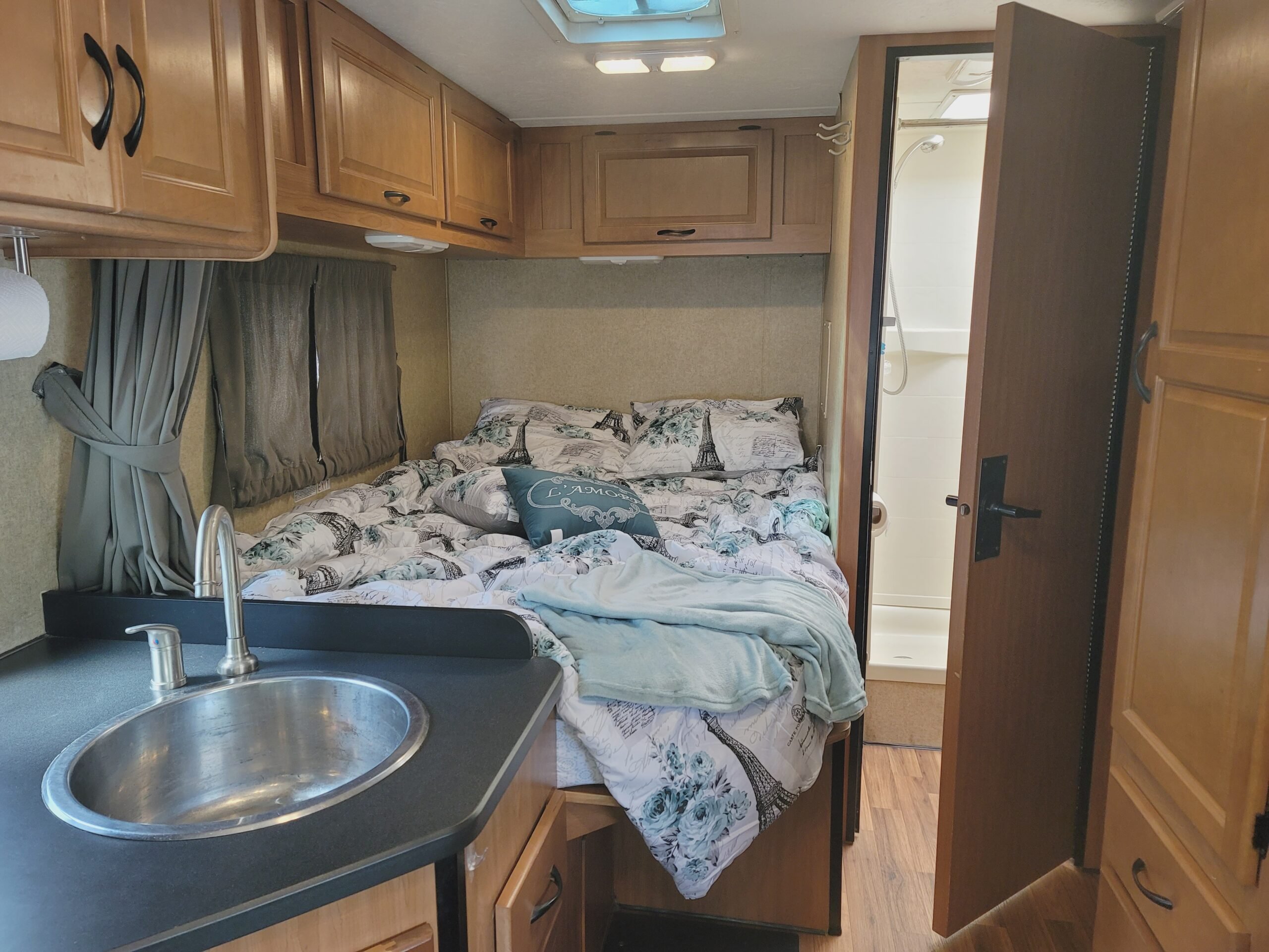 2016 Ford Majestic 23a photo 4