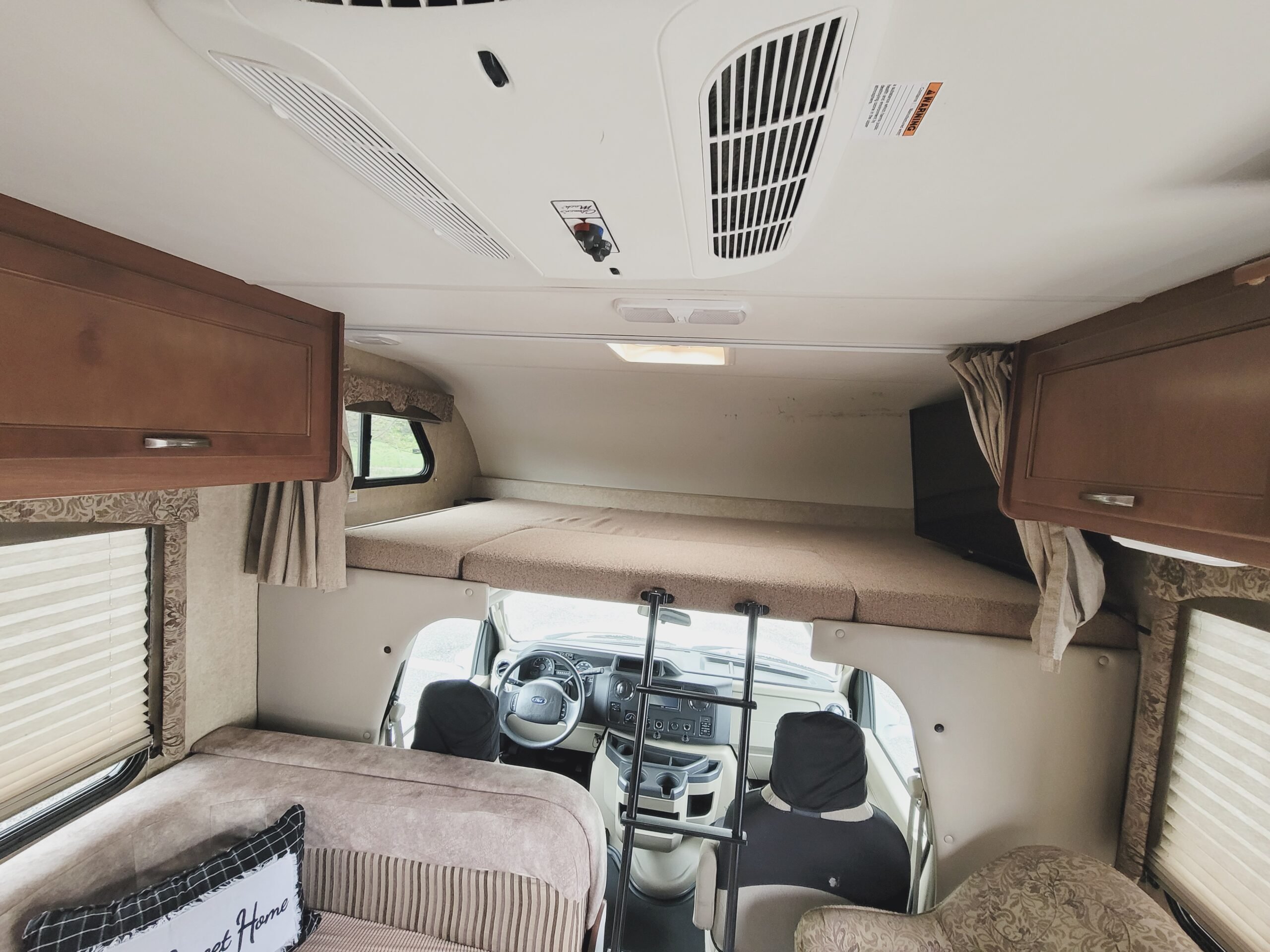 2021 Thor Motor Coach Freedom Elite photo 3